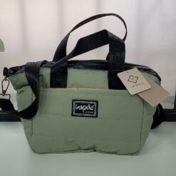 BOLSO MEDIANO COLOR VERDE CLARO CON APLIQUES NEGROS