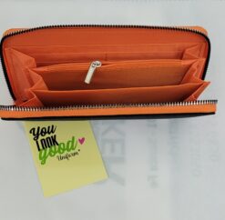 Alternative view of BILLETERA UNIFORM NEGRA Y NARANJA UN CIERRE