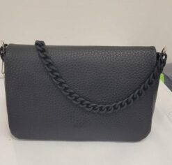 CARTERA DE CUERO NEGRA AMAYRA CON CORREA DE CADENA CORTA