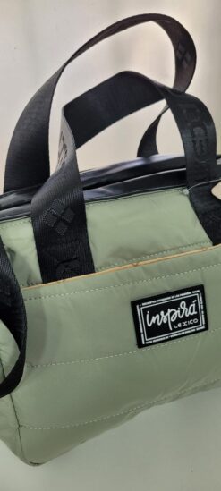 Alternative view of BOLSO MEDIANO COLOR VERDE CLARO CON APLIQUES NEGROS